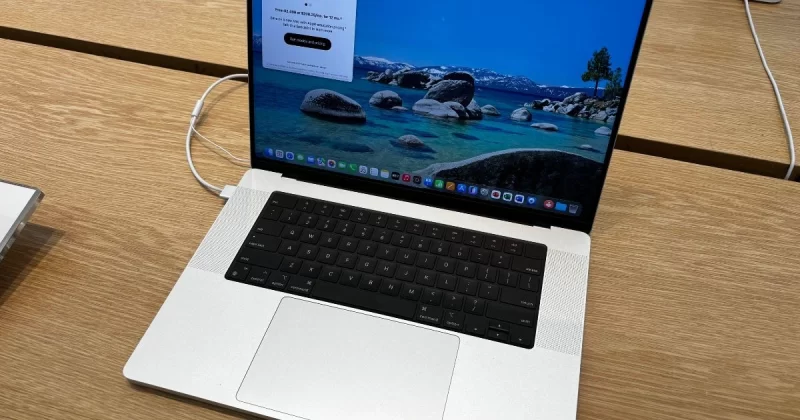 Apple’s Touchscreen MacBook Pro: Stunning Features Revealed